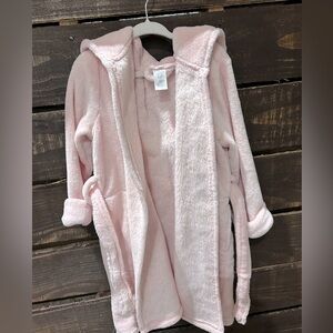 Gap 4T fuzzy pink robe with bear ears on hood.